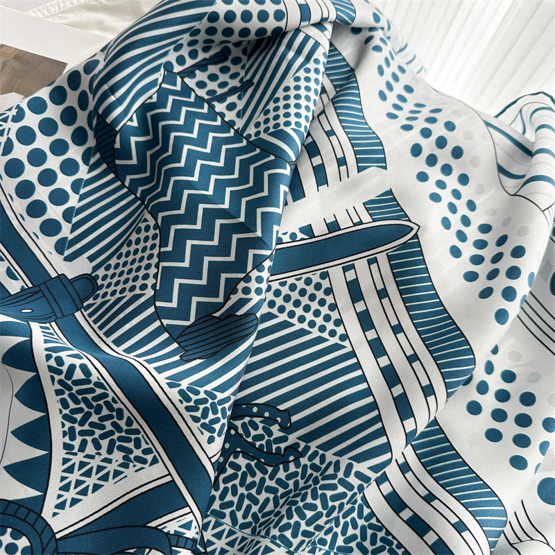 14mm Silk Scarf Luxury Designe - đánh giá và giá Travel Accessories Designer