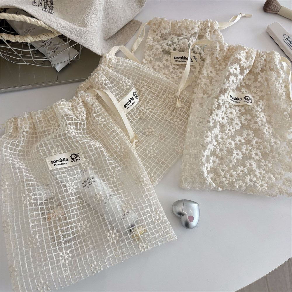 Lace Embroidered Daisy Mesh Dr - đánh giá và giá Travel Accessories Holder