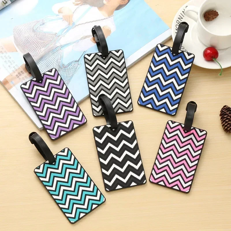 Geometric Luggage Tags for Wom - đánh giá và giá Travel Accessories Kit For Men